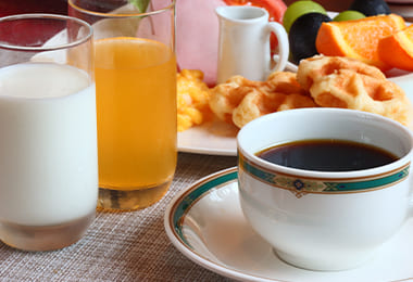 ドリンク（コーヒー、紅茶、お茶、牛乳、オレンジジュース）